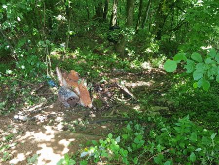 Sanacija črnega odlagališča – Banova jama 006